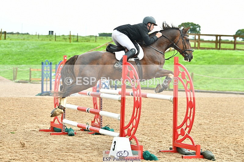 230805A-110020-00258 - Cls 2 Snr Newcomers & 1.10m Open