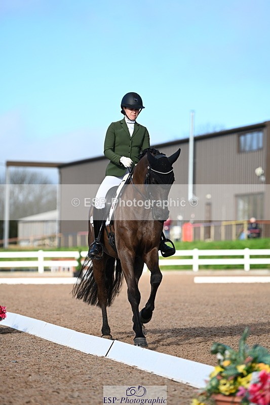 240218A-144505-08921 - 145-Lucy.Amy-Millenium.Falcon