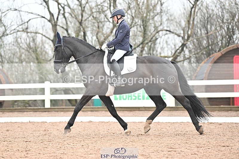 250215-135752-03967 - 228-Louise.Hutchinson-Shovern.Noire