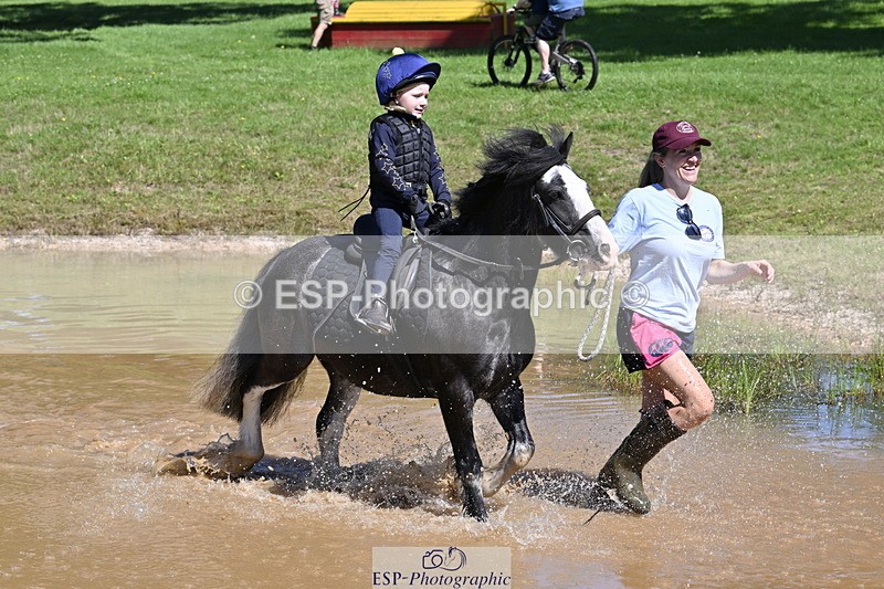 240728B-111633-01394 - Gemma's Group XC