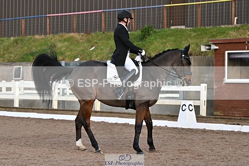 241214-145825-03029 - 160-Shelly.Smit-Sharp.Sharp