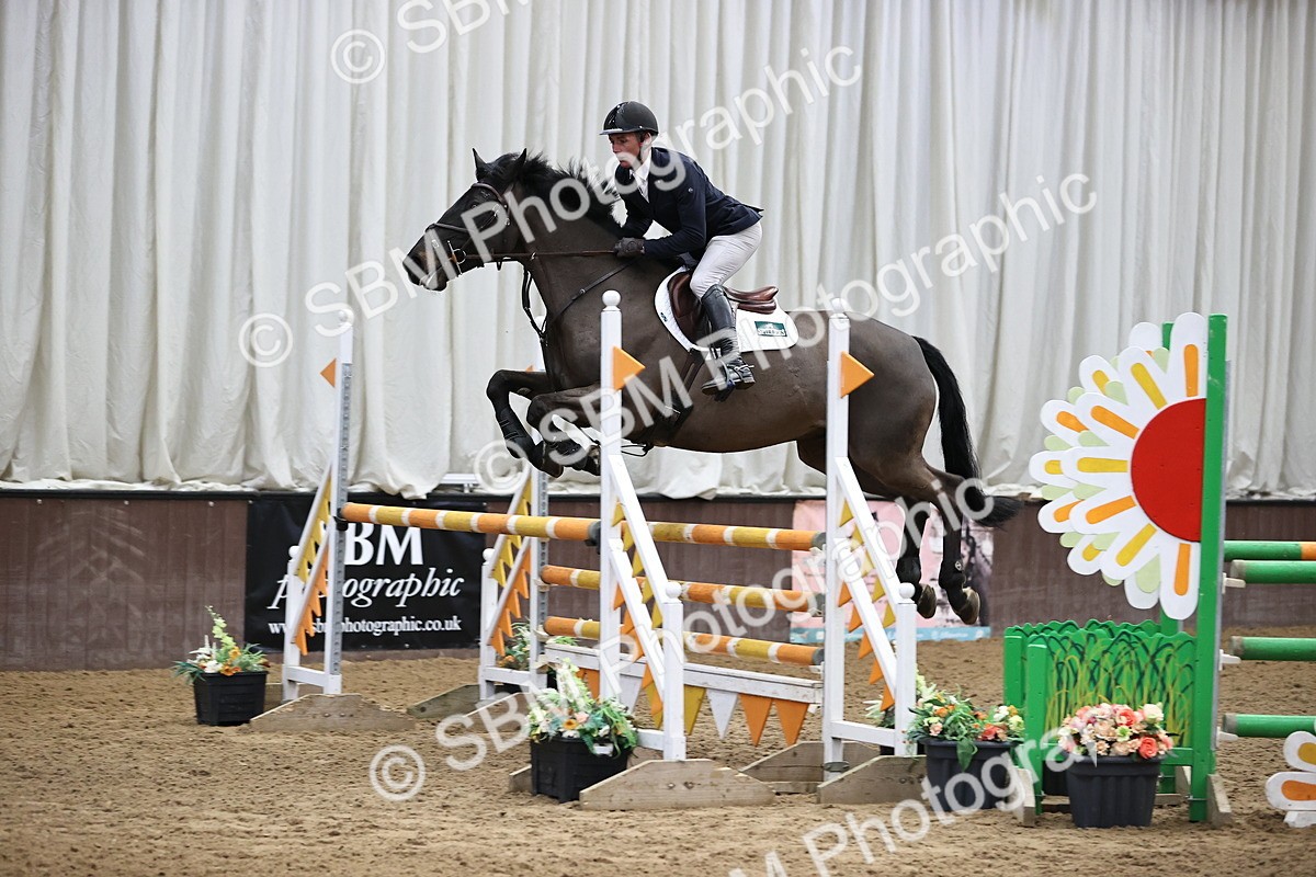 SBM_001819 - Class 4 - Senior Newcomers - 1.10m Open