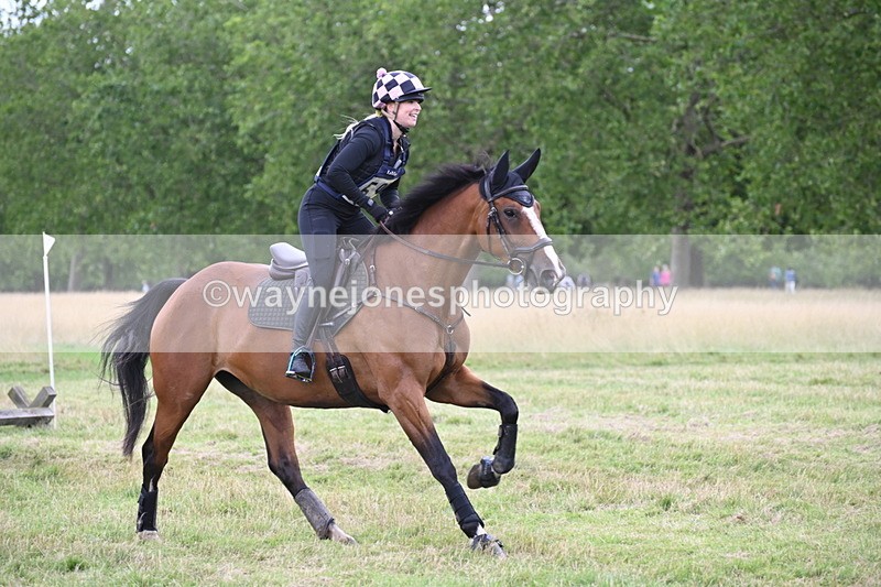 WJ6_4865 - Time at Jump 13:04 to 13:34