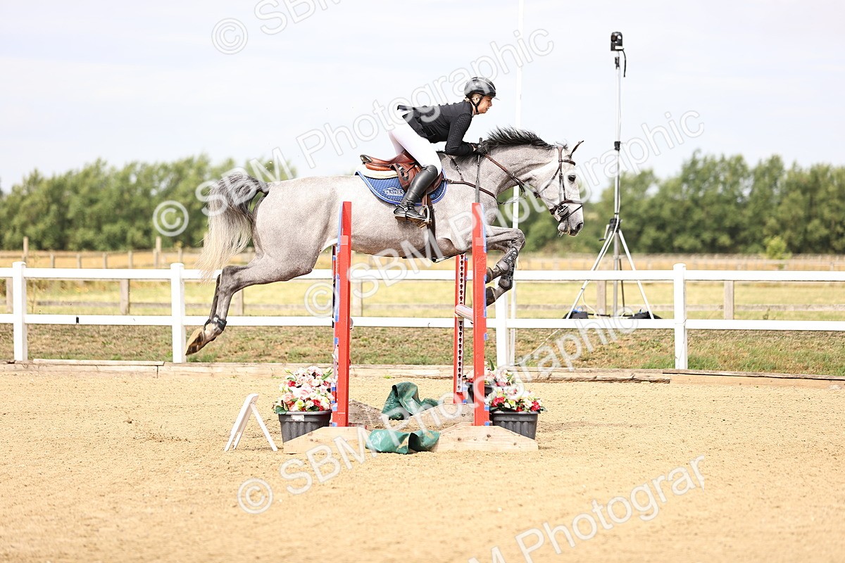 SBM_009503 - Class 8 - Senior Newcomers - 1.10  Open