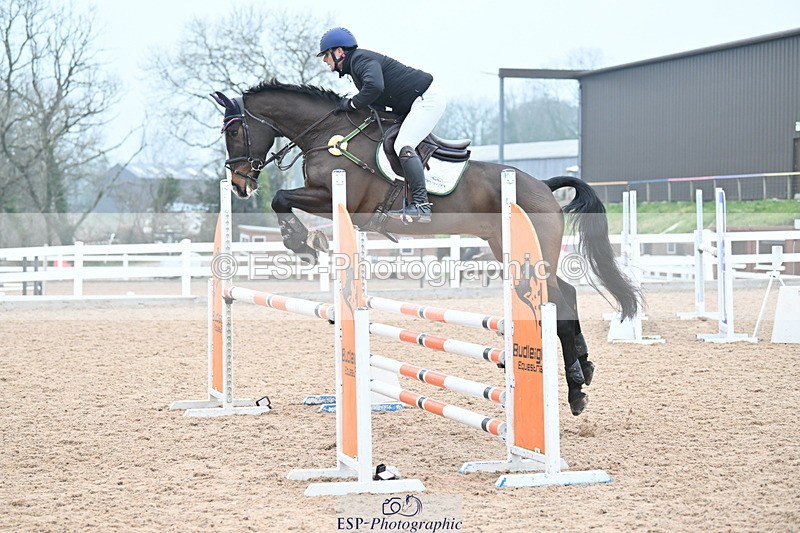 240113A-125214-02064 - Cls 12 Newcomers and 1.10m Open