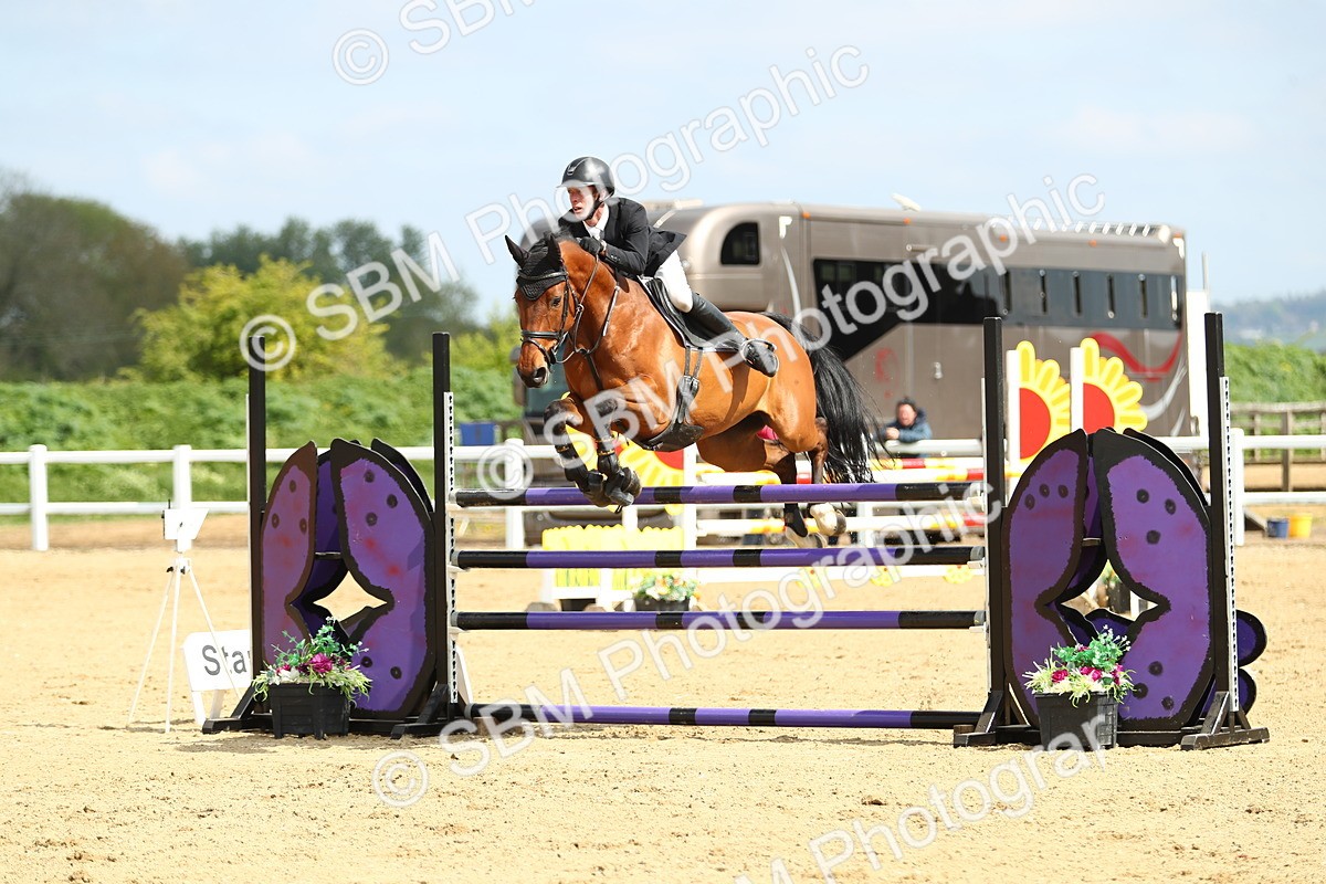 SBM_001371 - Class 5 - Senior Foxhunter 1.20m