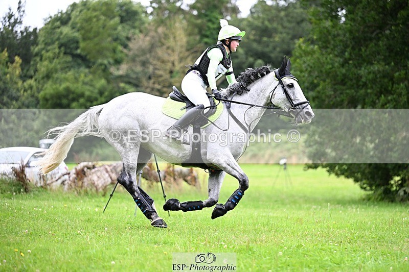 240803-120405-03067 - 017-Caitlyn_Faull-PENNINEVIEW_SUMMER