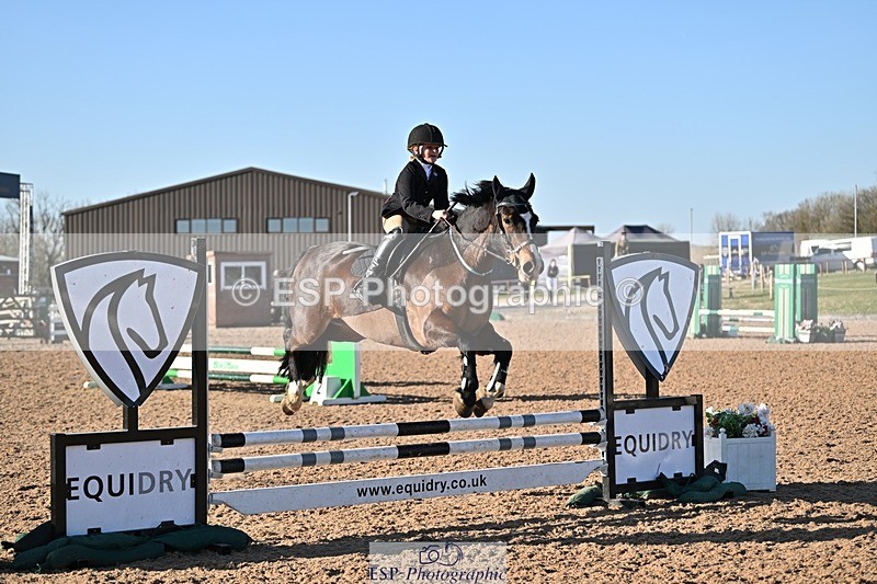 250401-172945-00448 - 70cm classes