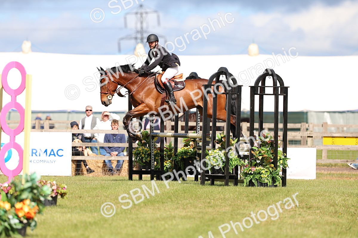 SBM_13357 - Class 206 - Senior Newcomers - 1.10m Open