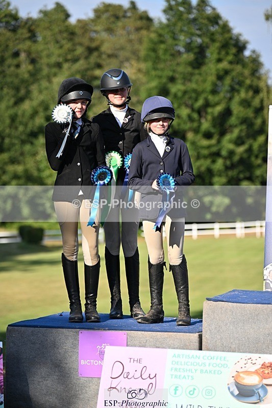 250822A-171054-24418 - Friday Presentations