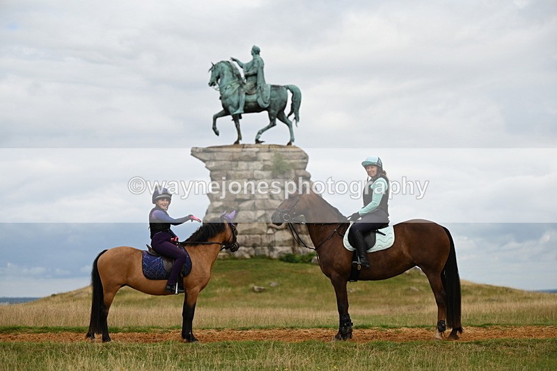 DSC_6141 - Time at Statue 12:17 to 12:44