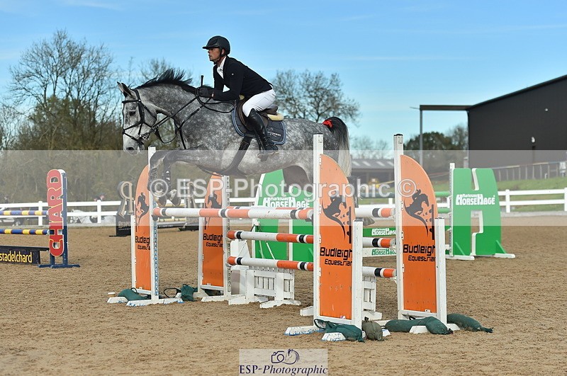 231111A-121552-01782 - Cls 12 Newcomers & 1.10m Open