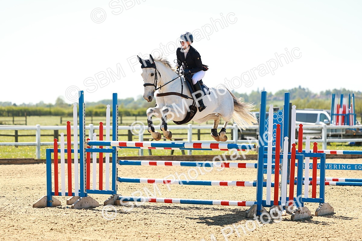 SBM_001321 - Class 4 - Senior Newcomers 1.10m