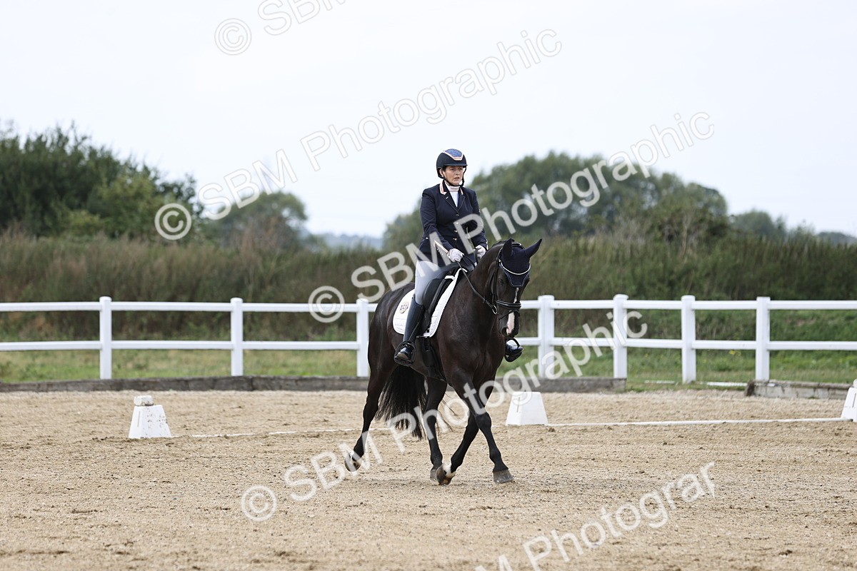 SBM_017561 - Class 14 - Novice 23 - 13.52-14.55