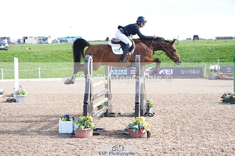 250913-102440-06151 - Cls 14 Snr Newcomers