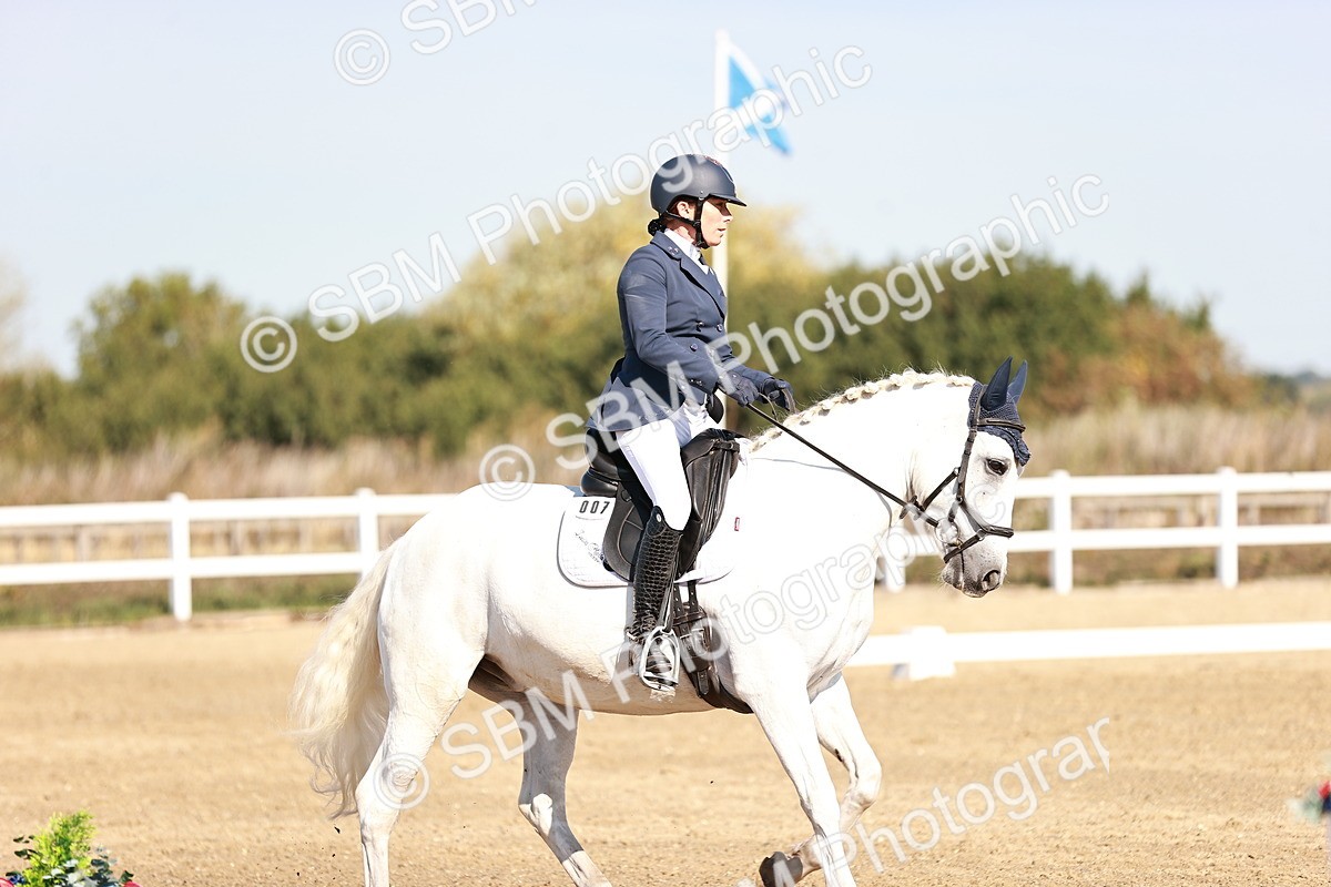 SBM_004412 - Class 12 - Novice 5 - 9.07-10.10