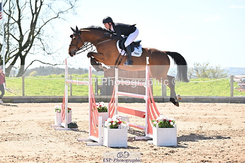 240420A-141142-11644 - Cls 7, 2 Star Medium Tour 1.35m