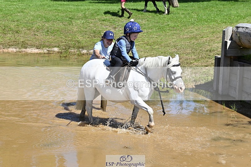 240728B-111607-01359 - Gemma's Group XC