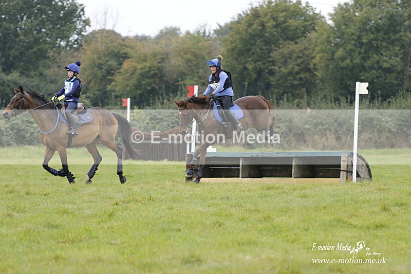  WWHT 171021 2027 - Novice Pairs (0.80m)  17/10/21