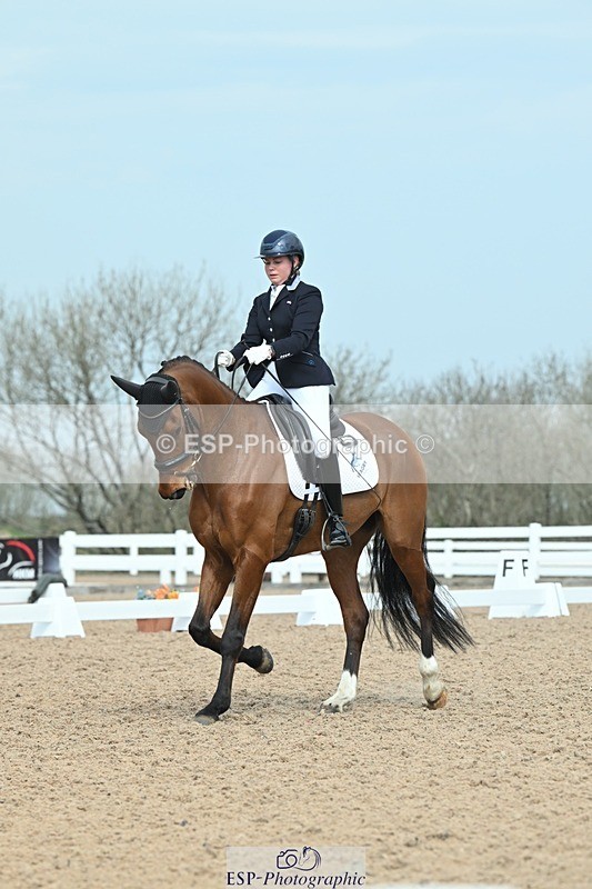 250403-103700-01499 - 036-Abbie.Newbury-Seagry.Viceroy