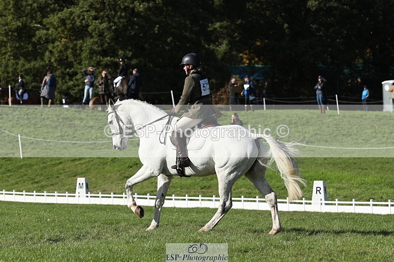 251024A-143839-14249 - G-572-Laura.Pitman With Trot Up