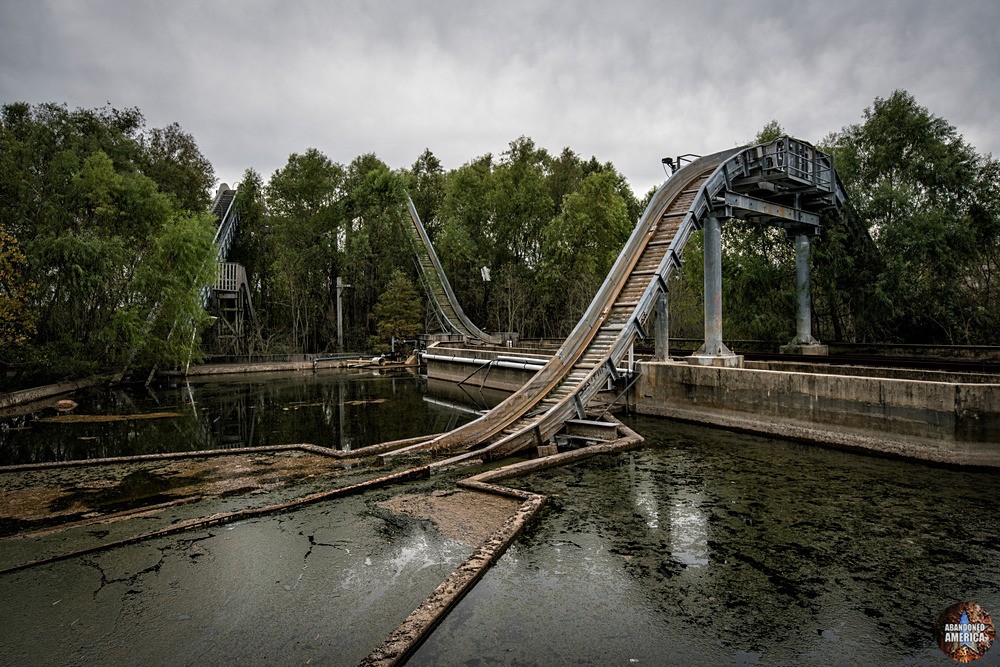 Abandoned Six Flags (New Orleans, LA) | Ozarka Splash