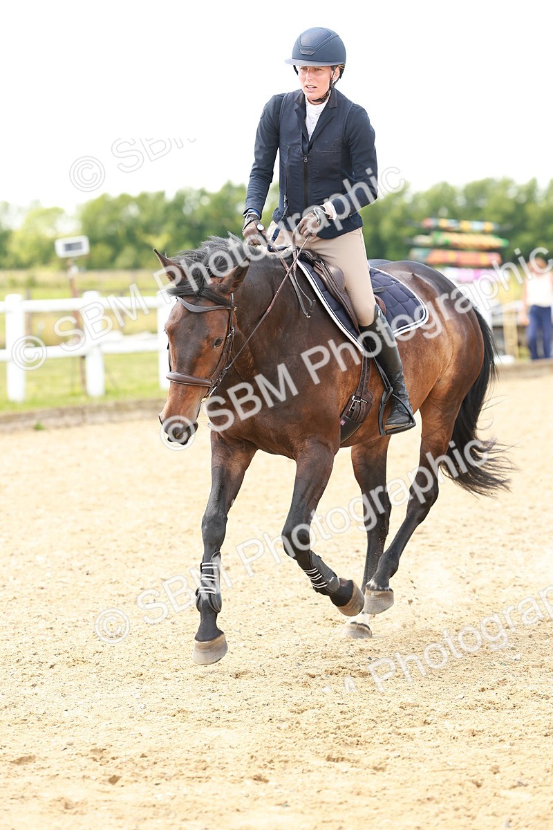 SBM_002883 - Class 14-15 - GFS Senior Newcomers - 1.10m - Senior 1.15m Open