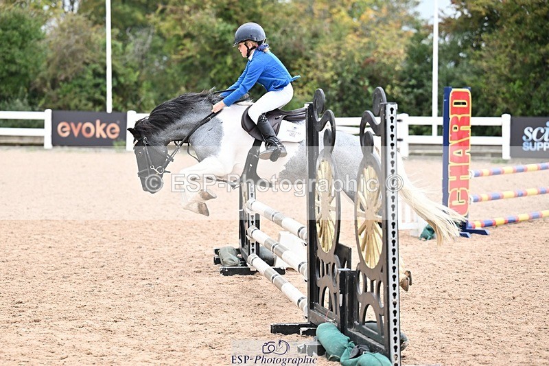 250920-111412-00433 - Cls 22+23 Club and Schools 70cm