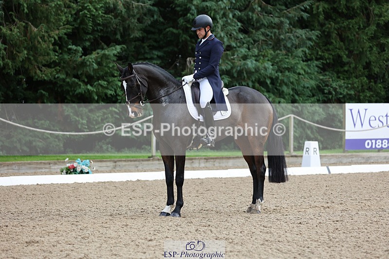 241024-142853-04084 - 226-Matteo.Gallucci-CASTLERICHMOND.WILLIAM