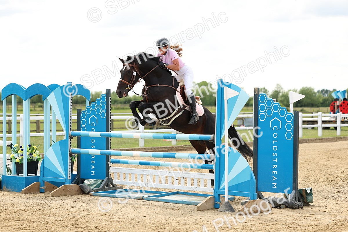 SBM_006068 - Class 19 - Senior Newcomers - 1.10m