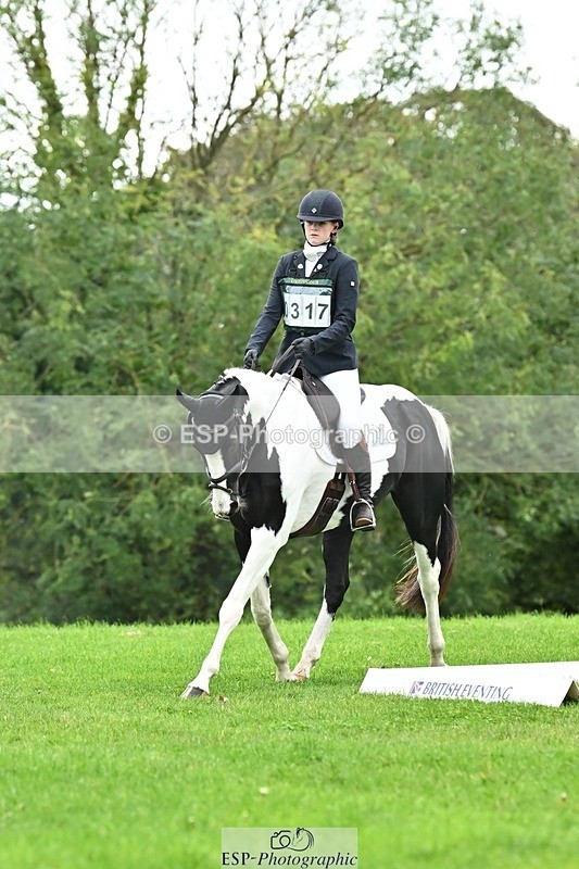 241024-113753-02429 - 317-Maddy.Greenaway-SPECIAL.VAN.DE.SMEDENPOORT