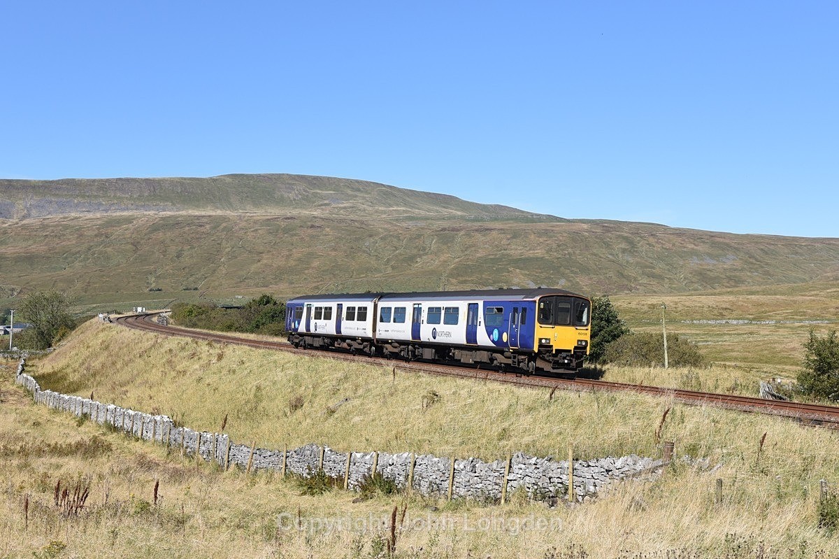 JL - 18.9.24 150128 5T32 Clitheroe - Blackburn, Ribblehead - Latest shots