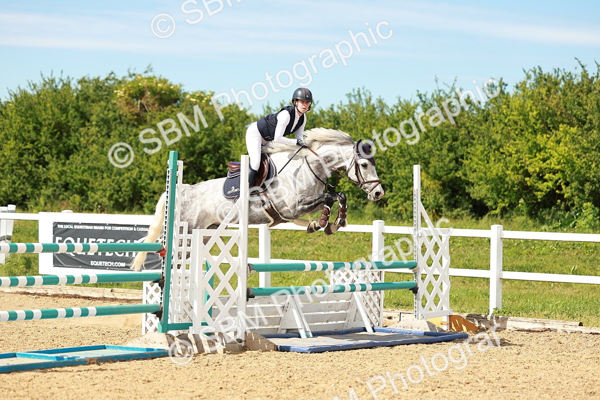 SBM_002528 - Class 4 - Senior Newcomers - 1.10m