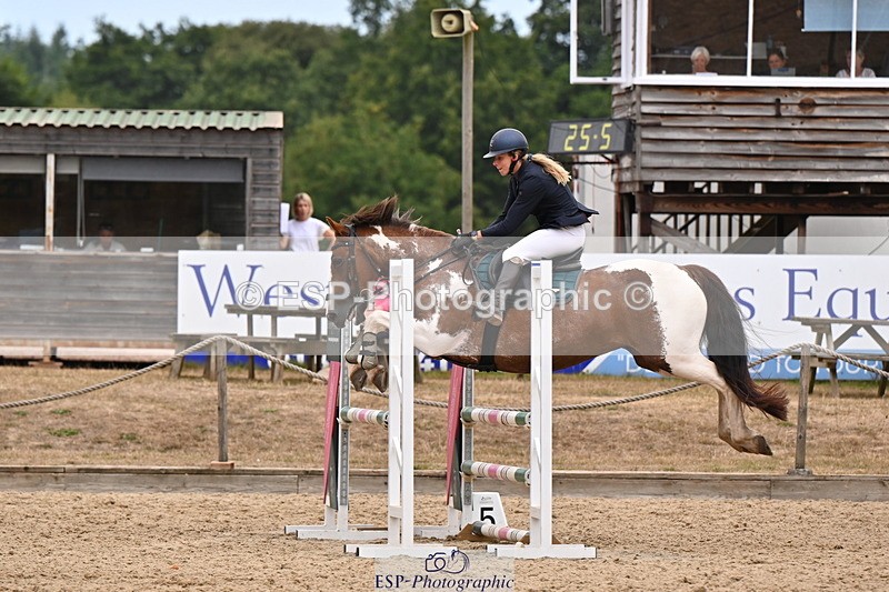 250817A-110212-03988 - Cls 16 Snr British Novice