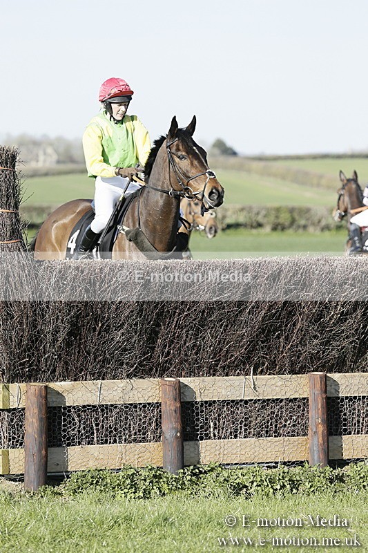 PtP 250317 326 - V.W.H. Hunt Point-to-Point Siddington 25/03/17