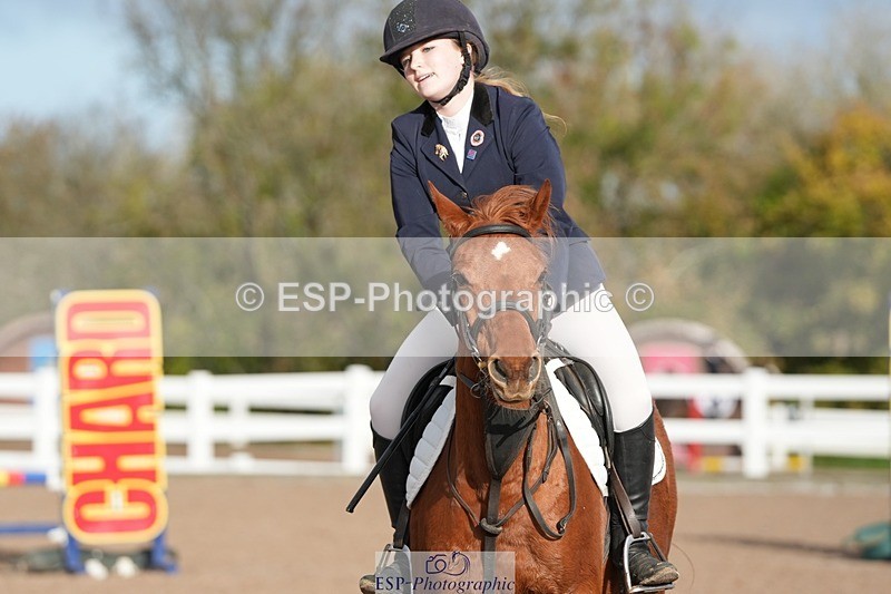 251025-102931-00059 - Cls 1+3 10 Yrs + Pony Intro 70cm