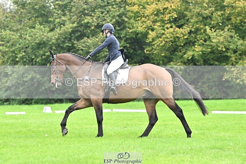 241024-143121-04329 - 582-Courtney.Romcke-JD.ON.THE.ROCKS