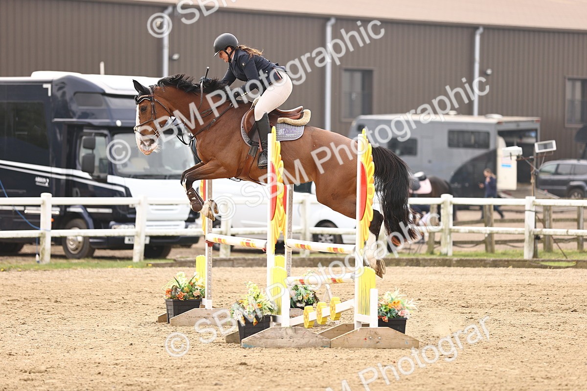  - Class 15 - Senior British novice - 90cm