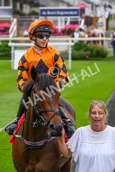 100923-Pony Race 2-0196 - Pony Race 2 12.45 The Dragon (TV and Film) Studios Pony Race 148cm & Under