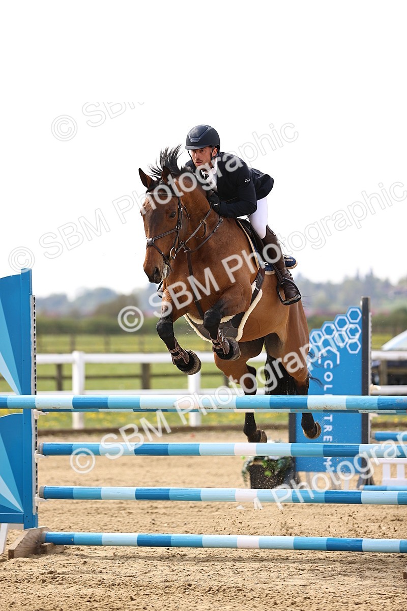 SBM_002293 - Class 11 - Senior newcomers - 1.10m