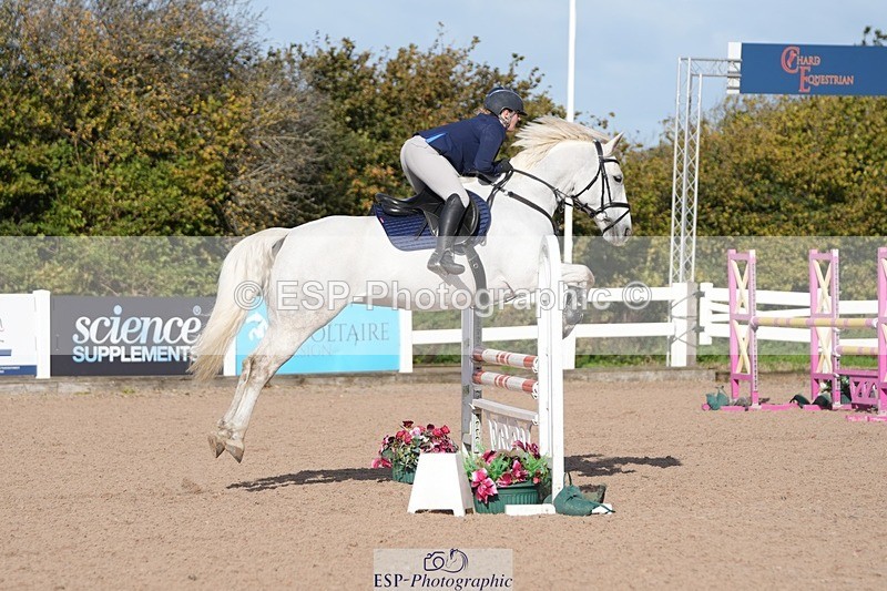 251005-104004-02603 - Cls 22 British Novice and 90cm