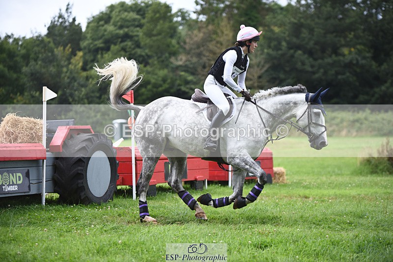 240804-130912-14157 - 457-Lydia_Stuart-SAUNDERSCOURT_FURISTOS