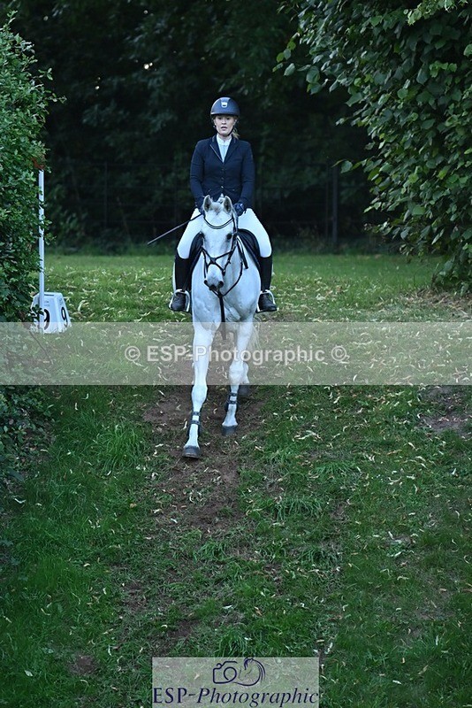 230909-190400-08246 - Cls 14 Snr 1m Derby