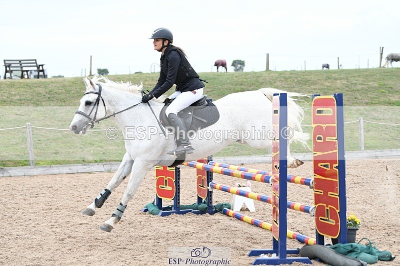 250807-110338-00427 - 90cm Round 1