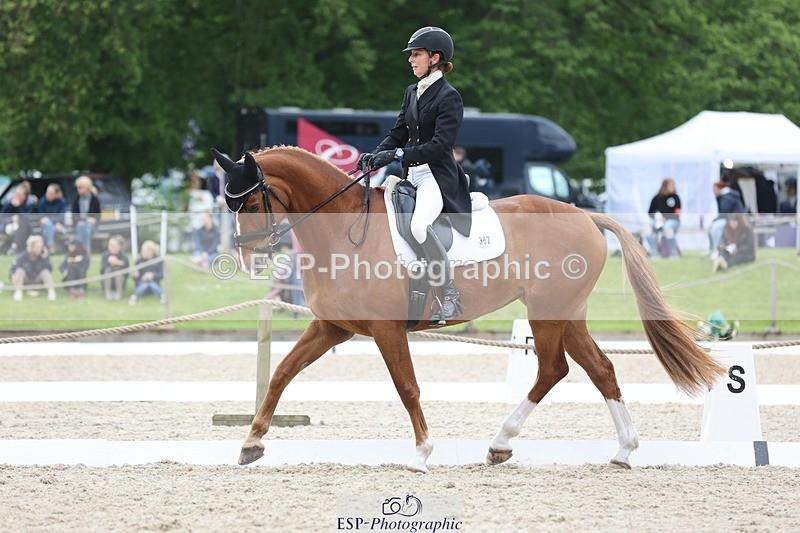 240524-154658-09972 - 367-CROSSTOWN_FINTANS_LAST-Catherine_Burrell