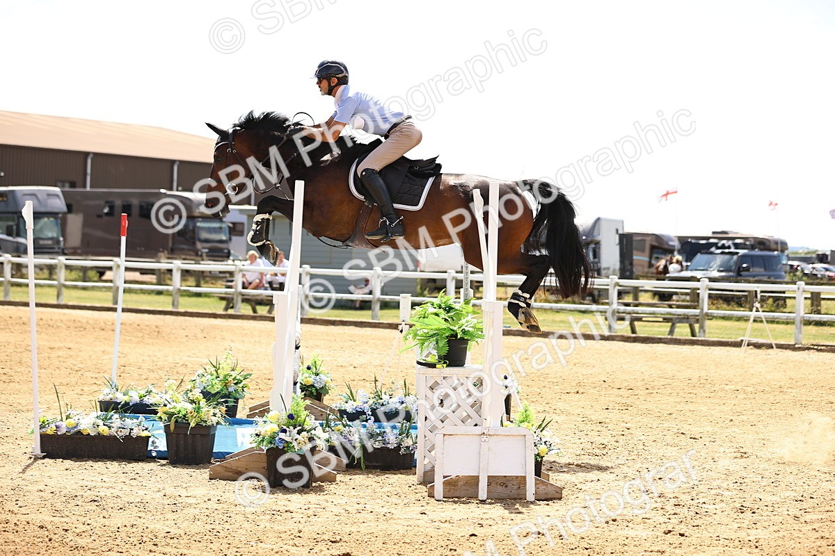 SBM_001189 - Class 16 - GFS Senior Newcomers 1.25m
