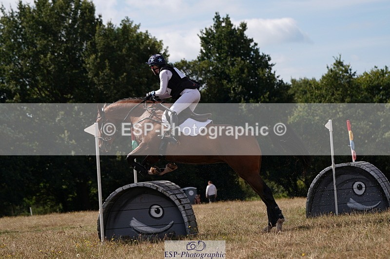 250802A-104020-01488 - B-058-Fern.Hordern-SHES.ALL.THAT