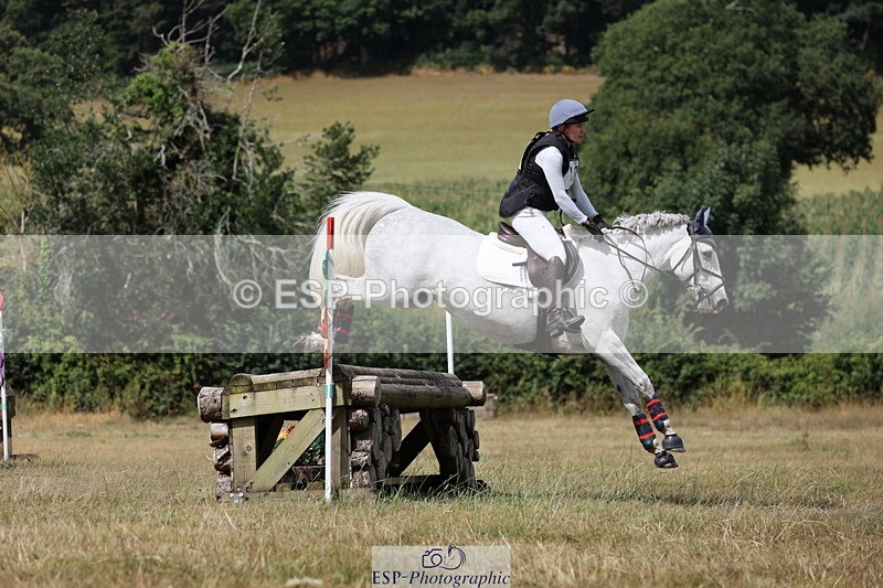 250802A-144855-05134 - D-157-Caitlin.Wright-BEAU.CRUISING.CLOVER