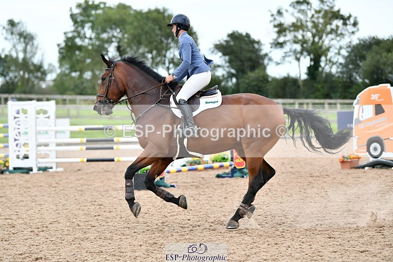 240915A-165829-11170 - Cls 30 Snr Foxhunter