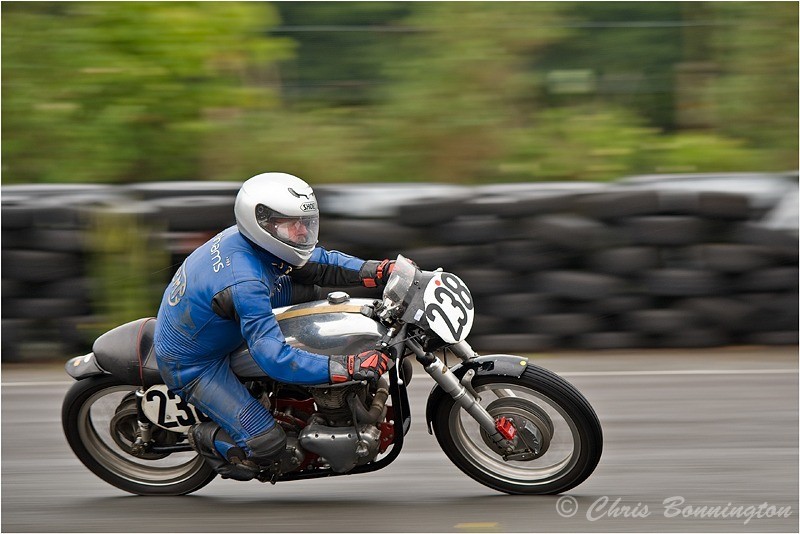 Classic Racer - Action